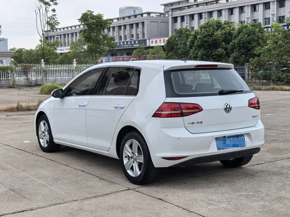 Volkswagen golf