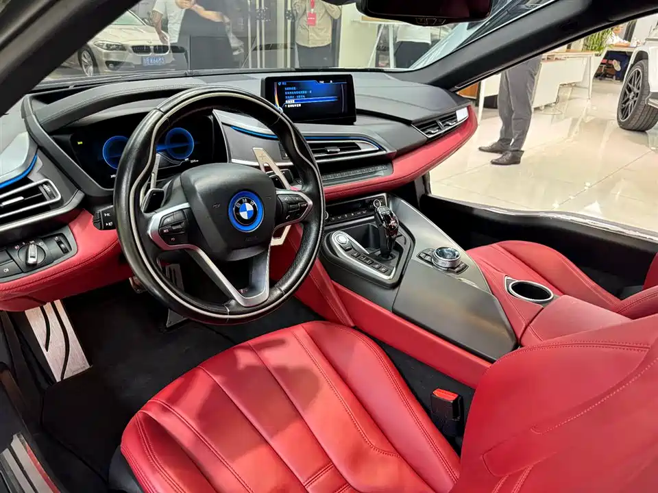 BMW i8