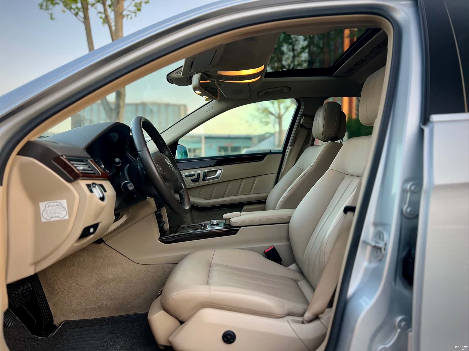 Mercedes-Benz E-Class, 2012 28