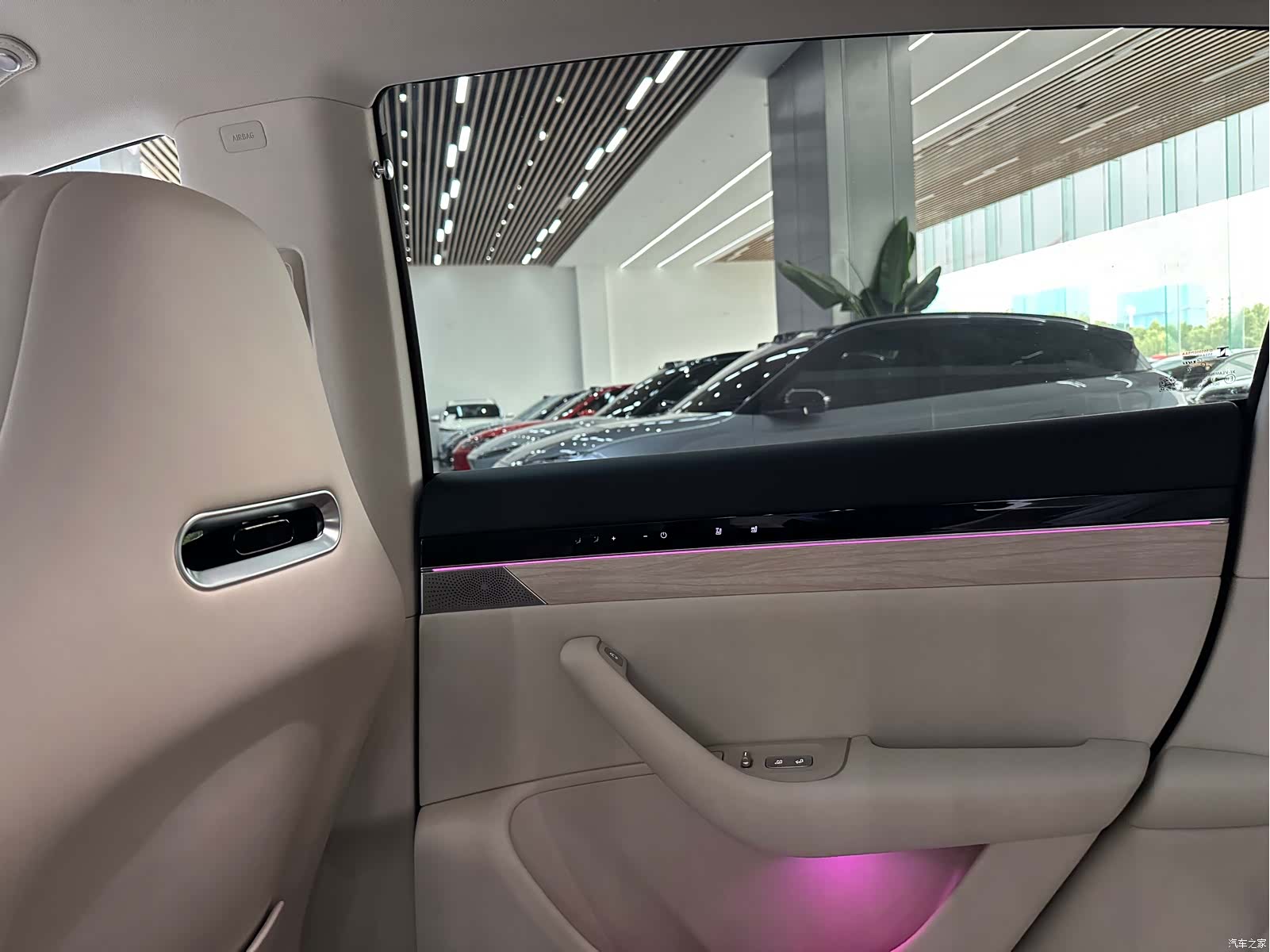 Luxeed R7, 2025 16