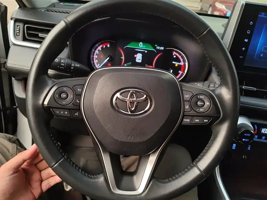 Toyota RAV4 Rongfang