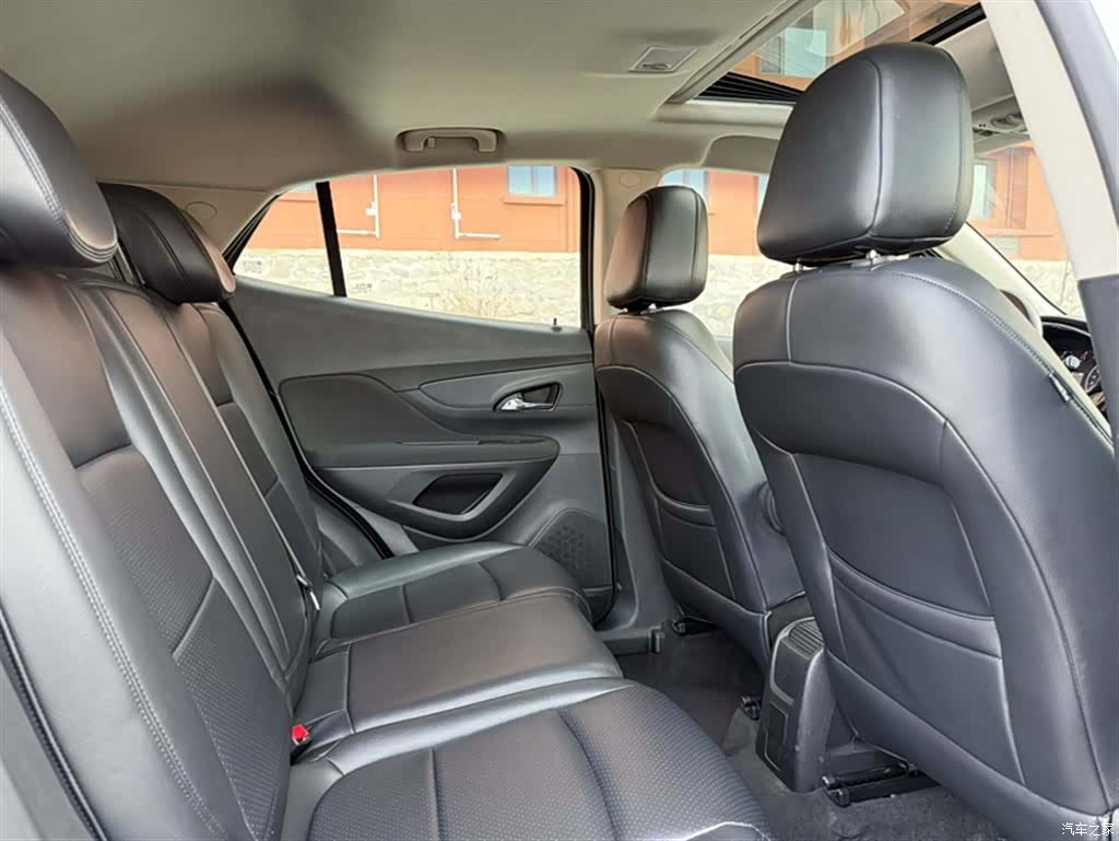 Buick Encore, 2017 11