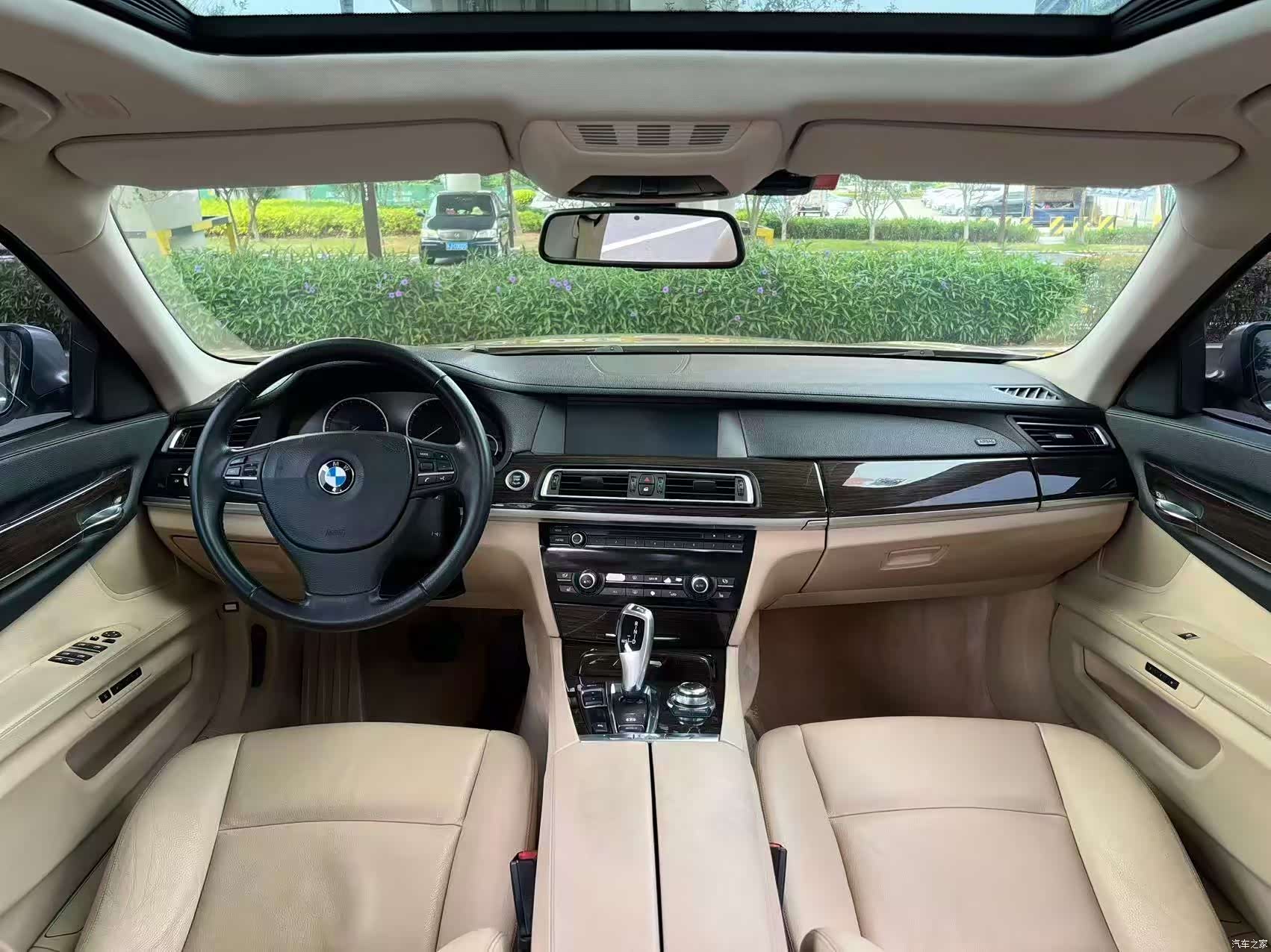 BMW 7 Series, 2012 8