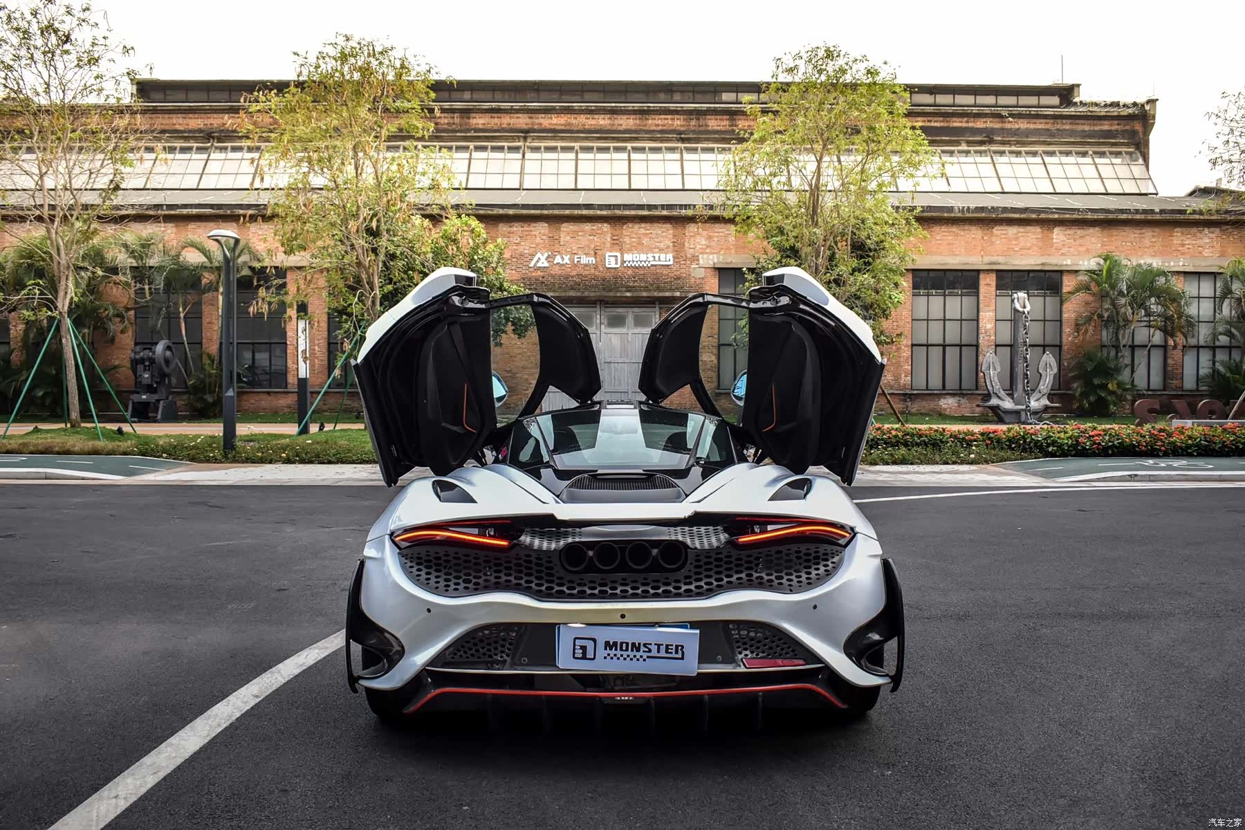McLaren 720S, 2019 все фото