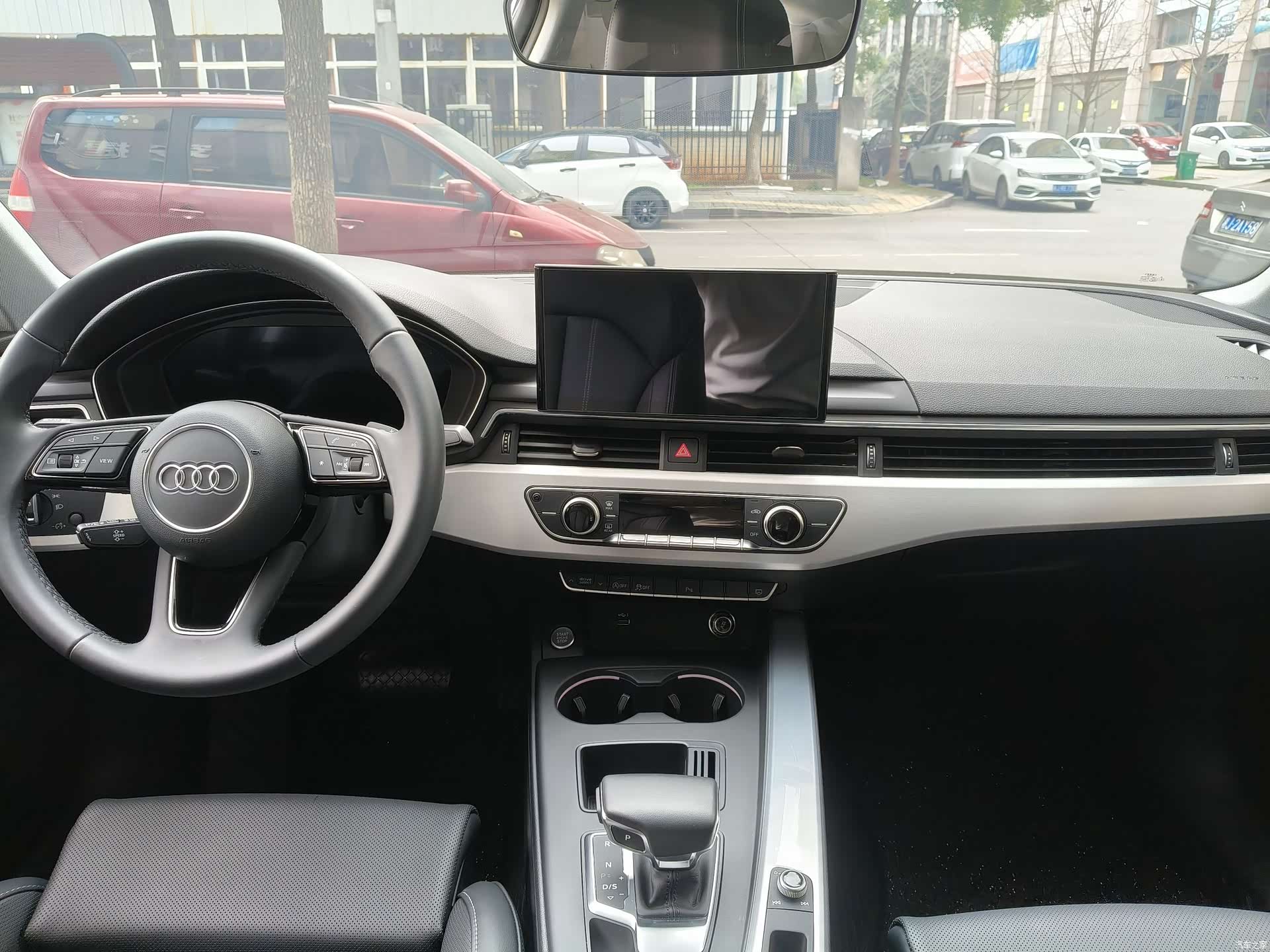 Audi A4L, 2025 6