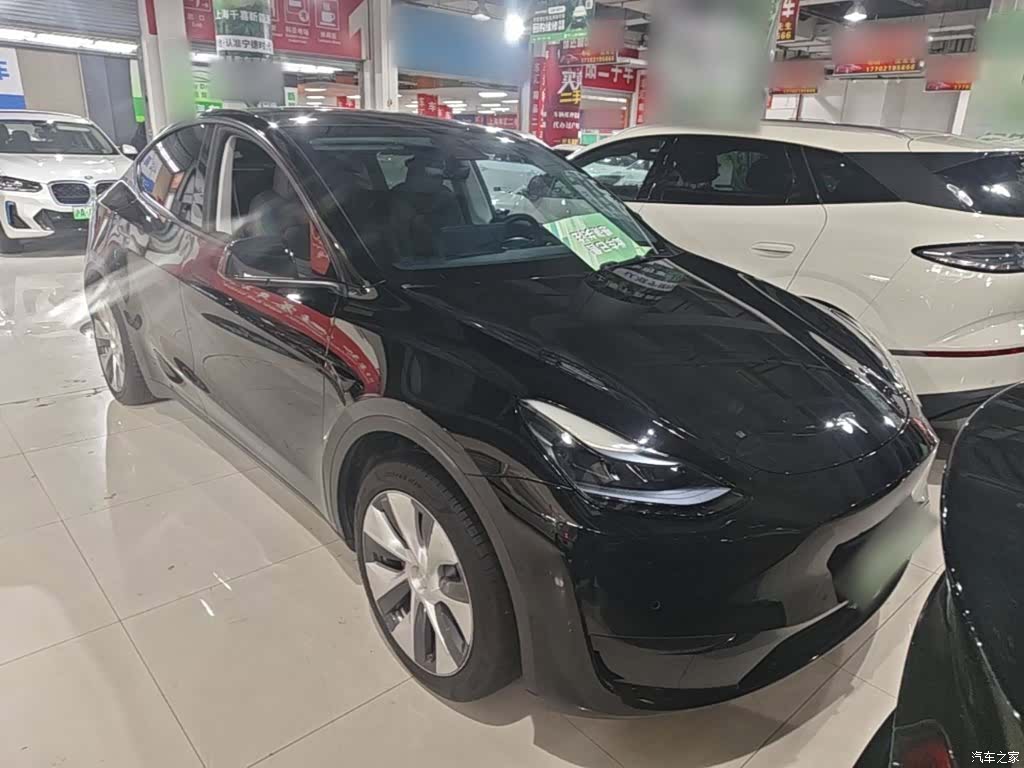 Tesla Model Y, 2023 4