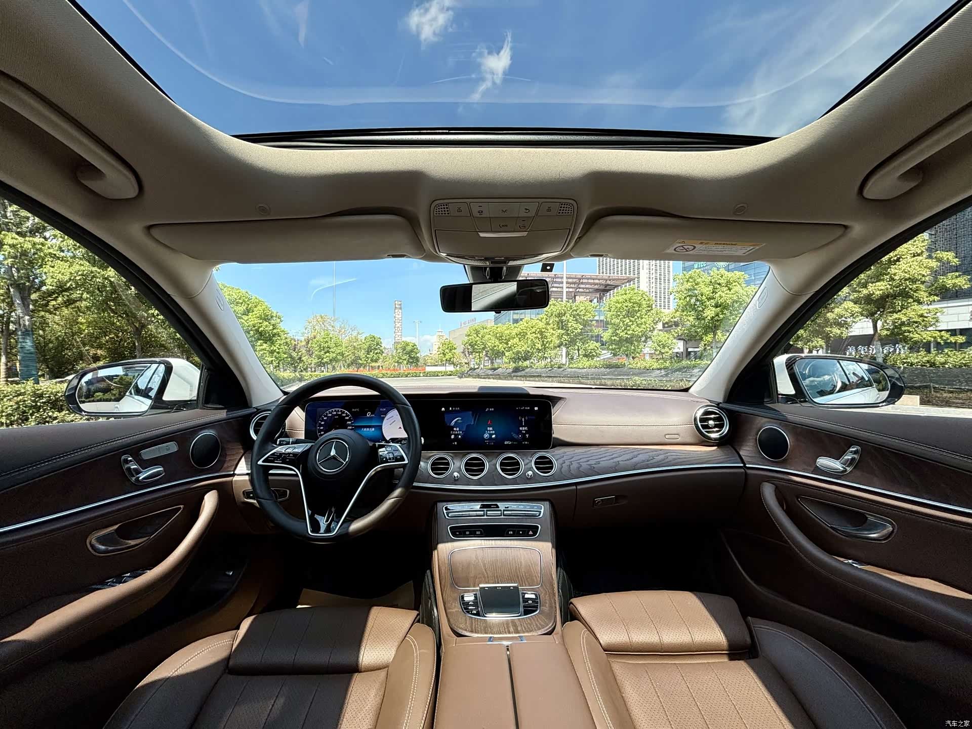 Mercedes-Benz E-Class, 2023 17