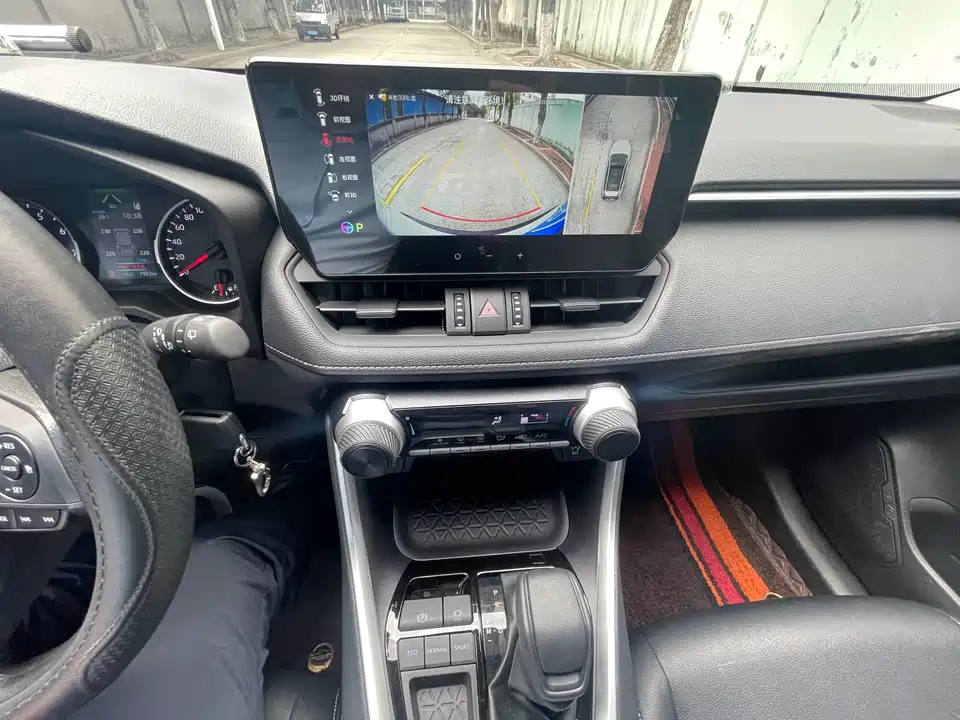 Toyota RAV4 Rongfang