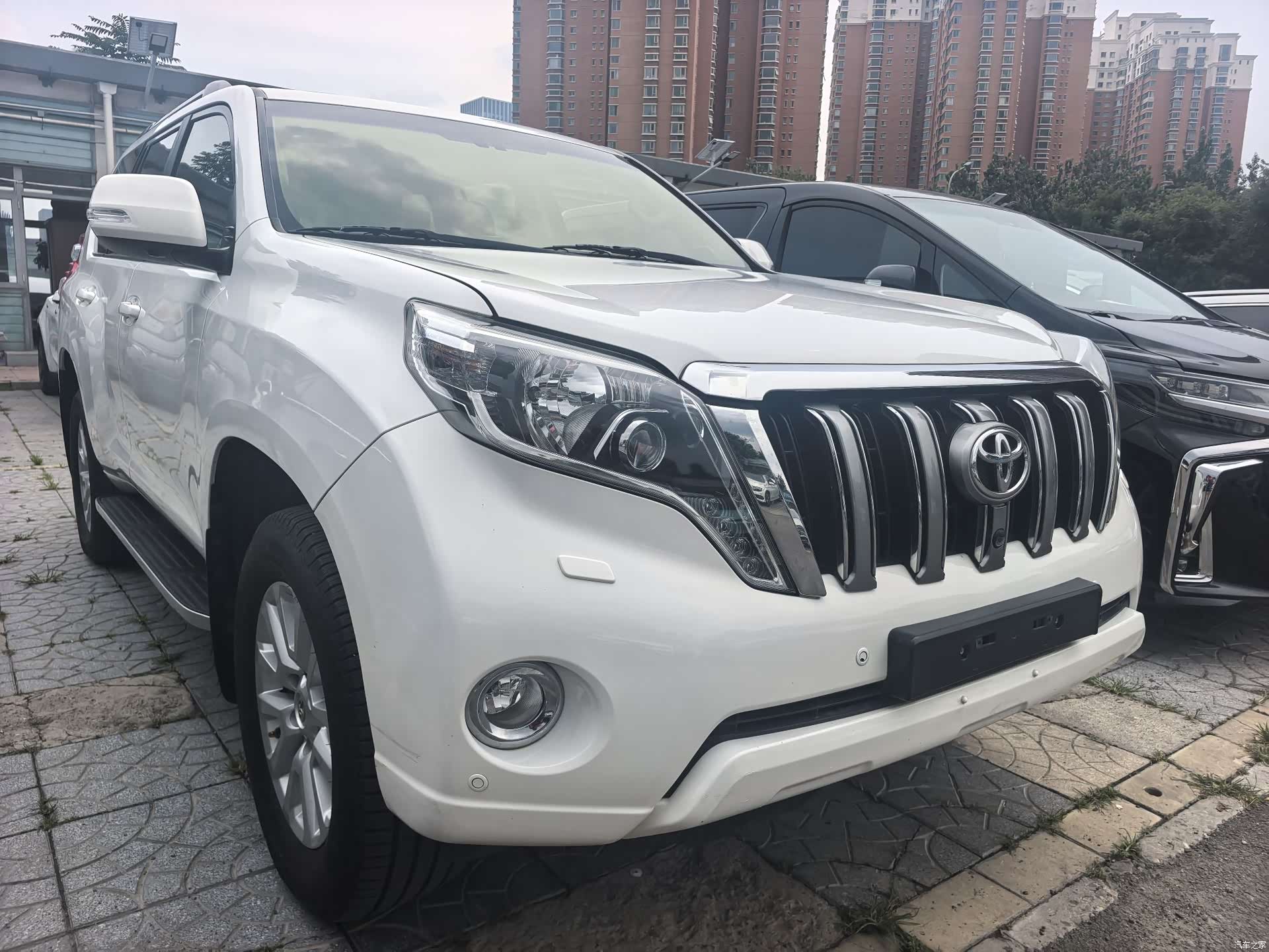 Toyota Prado, 2015 3