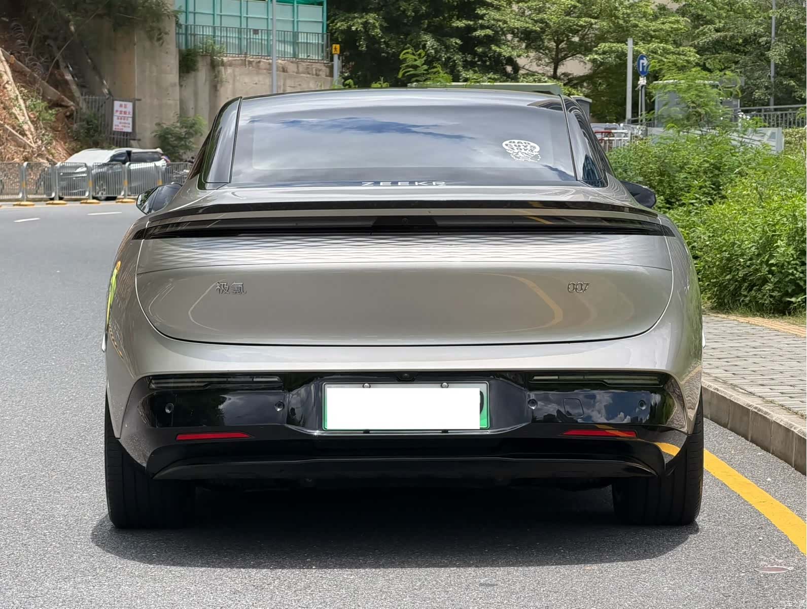 Zeekr 007, 2024 4