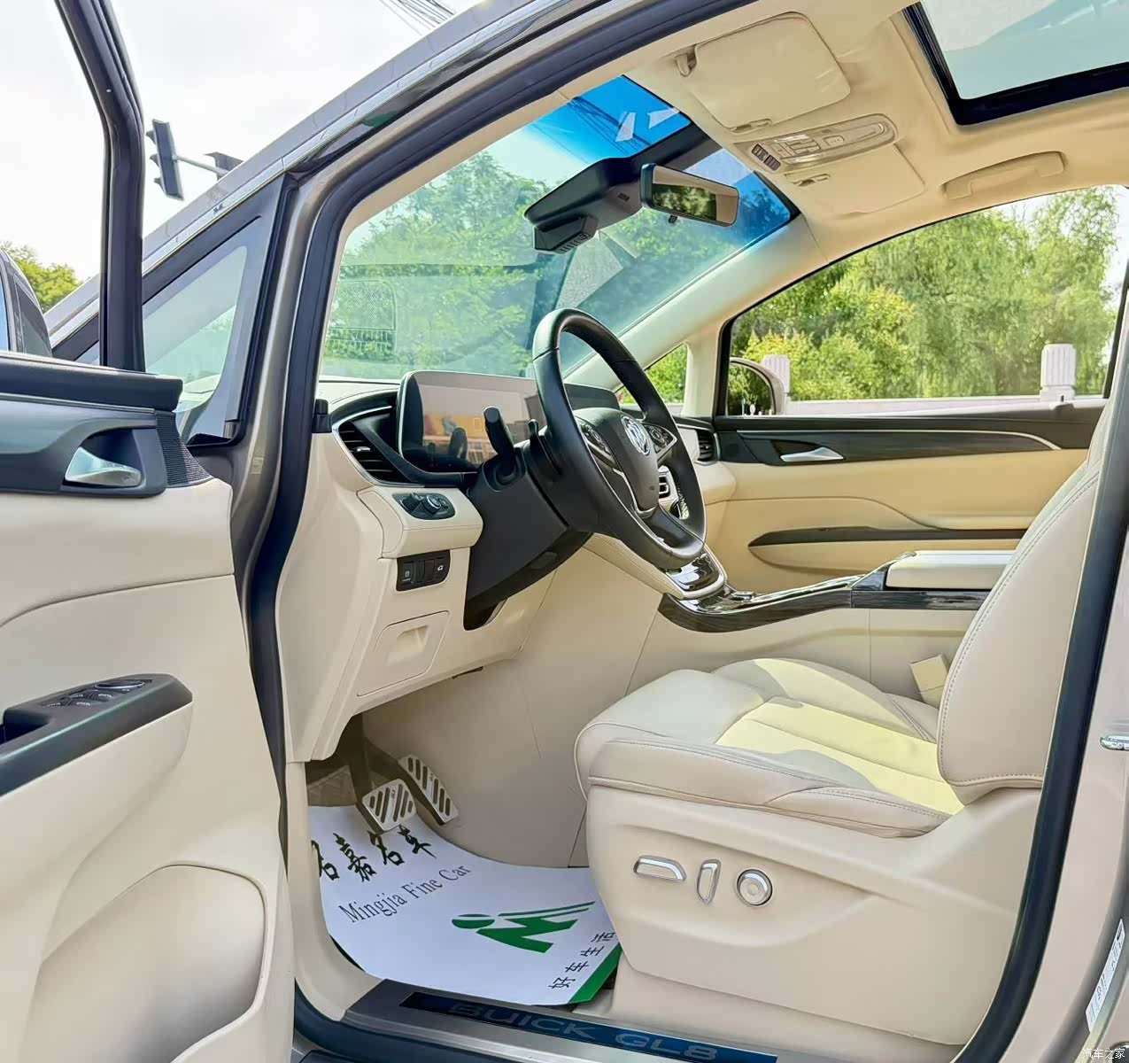 Buick GL8, 2024 4