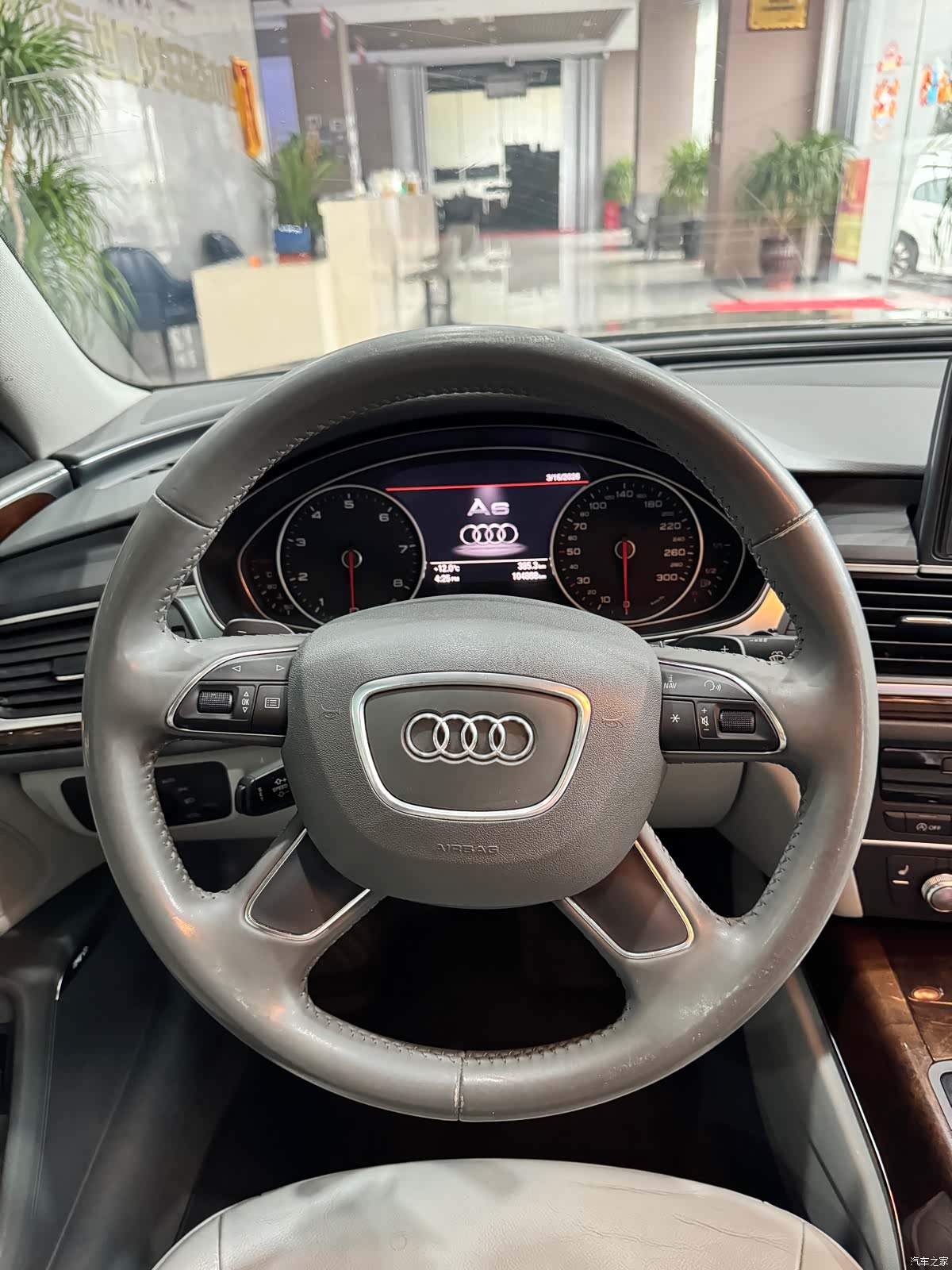 Audi A6L, 2013 25