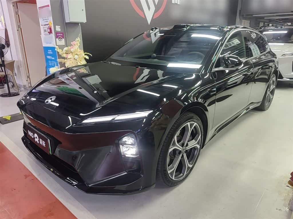 NIO ET5