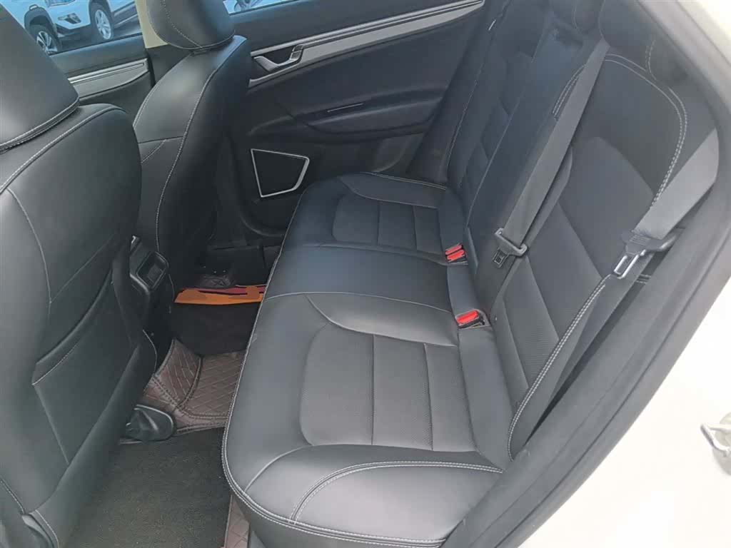 Geely Emgrand, 2019 17