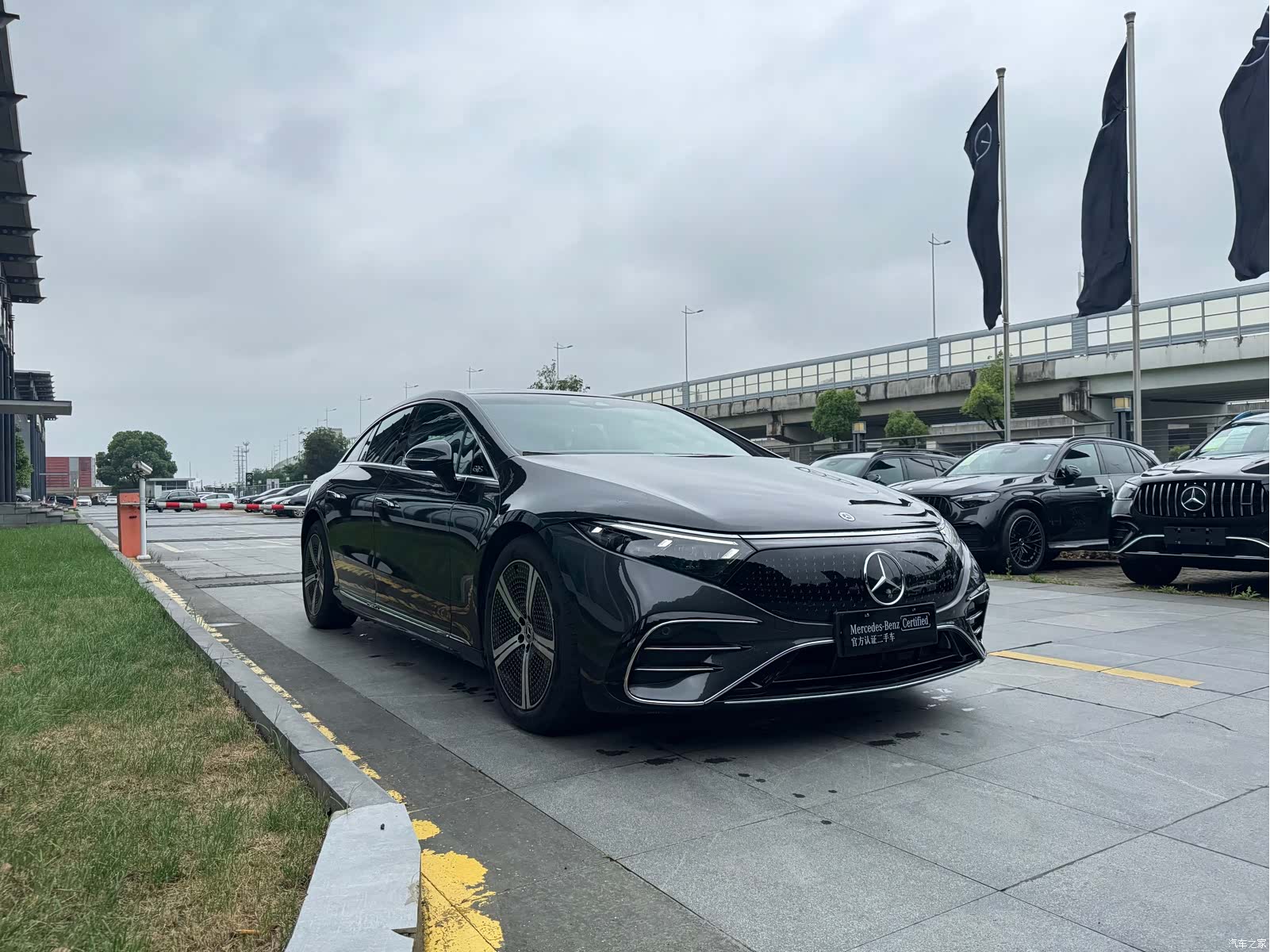 Mercedes-Benz EQS, 2024 3