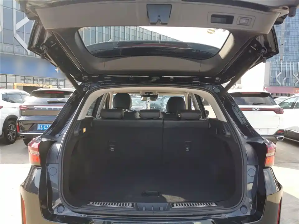 Exeed Chasing the wind