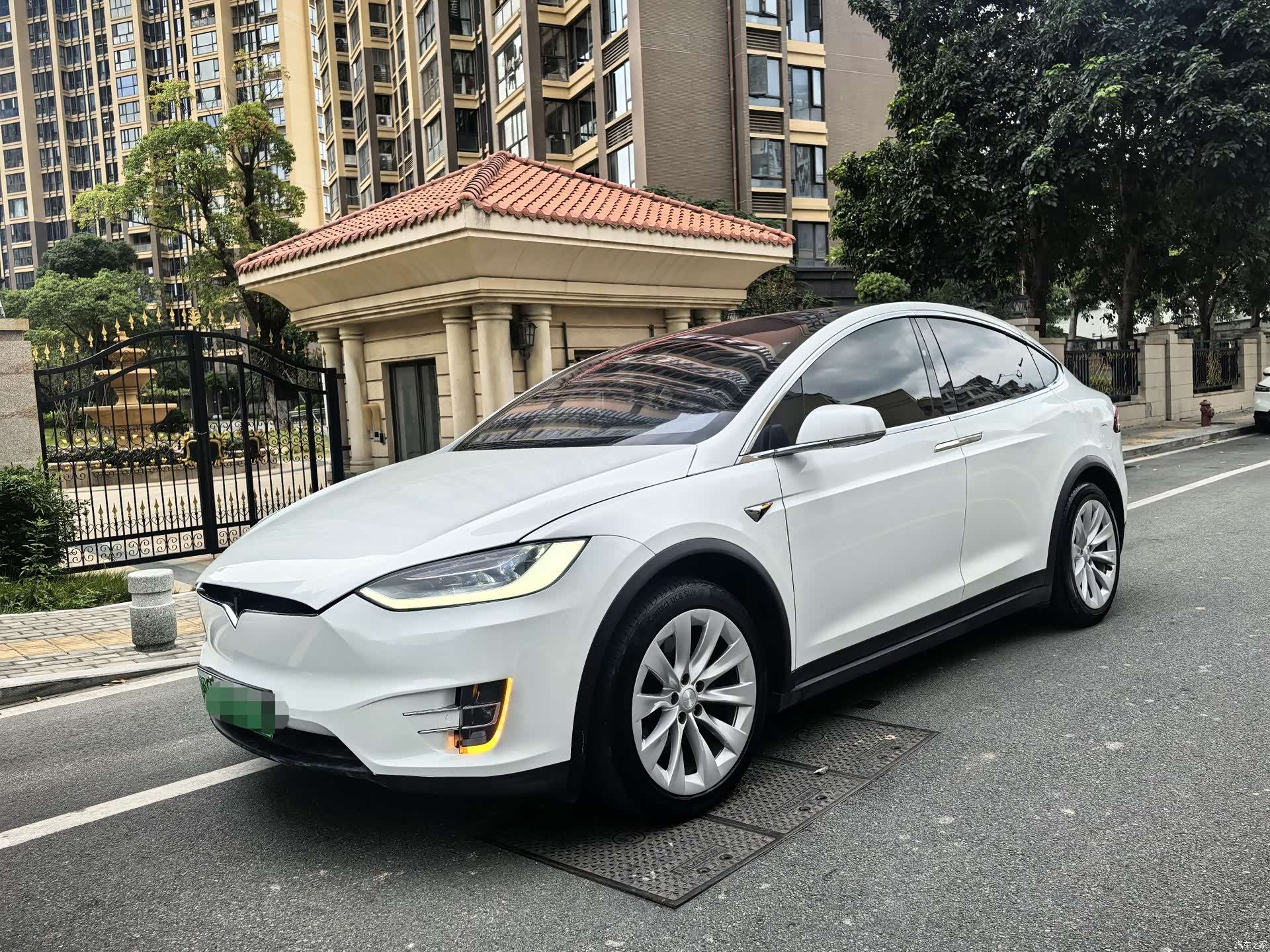Tesla Model X, 2020 3