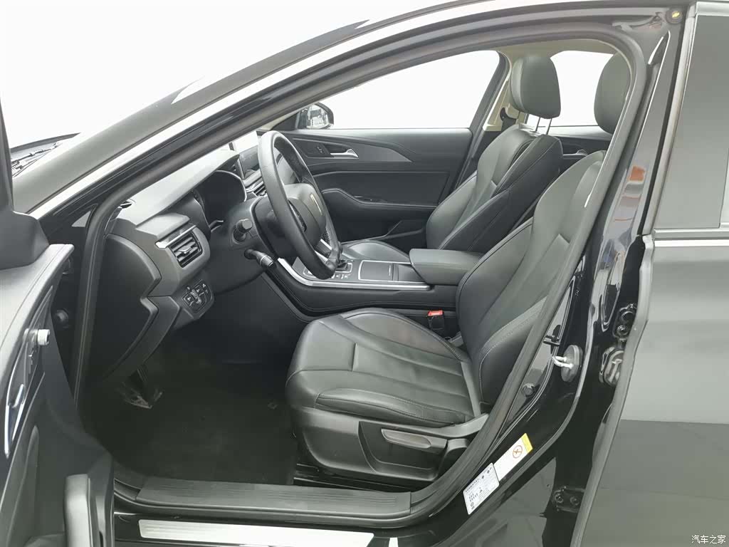 Hongqi H5, 2023 10