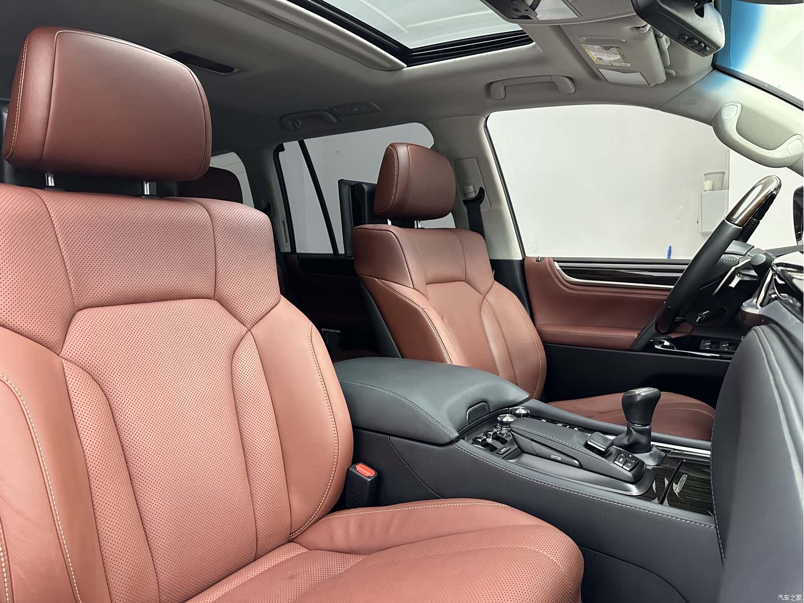 Lexus LX, 2019 15