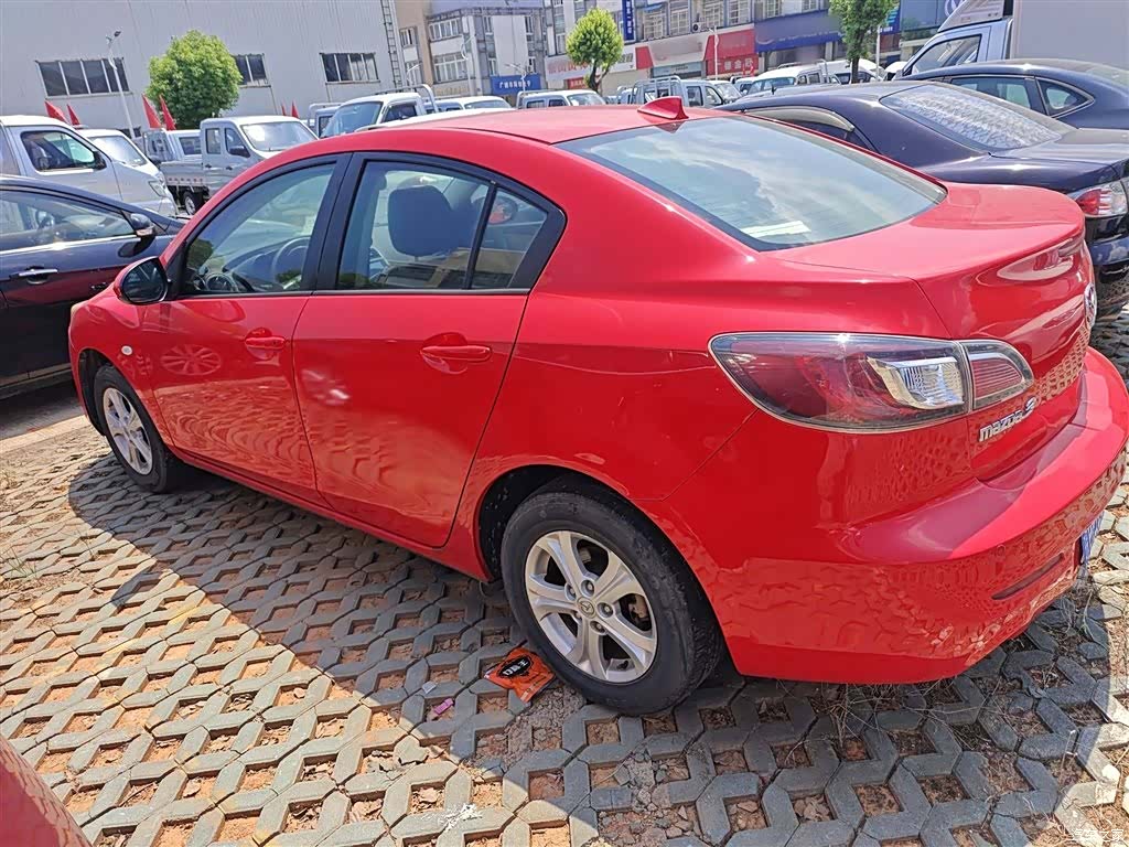 Mazda 3, 2013 7