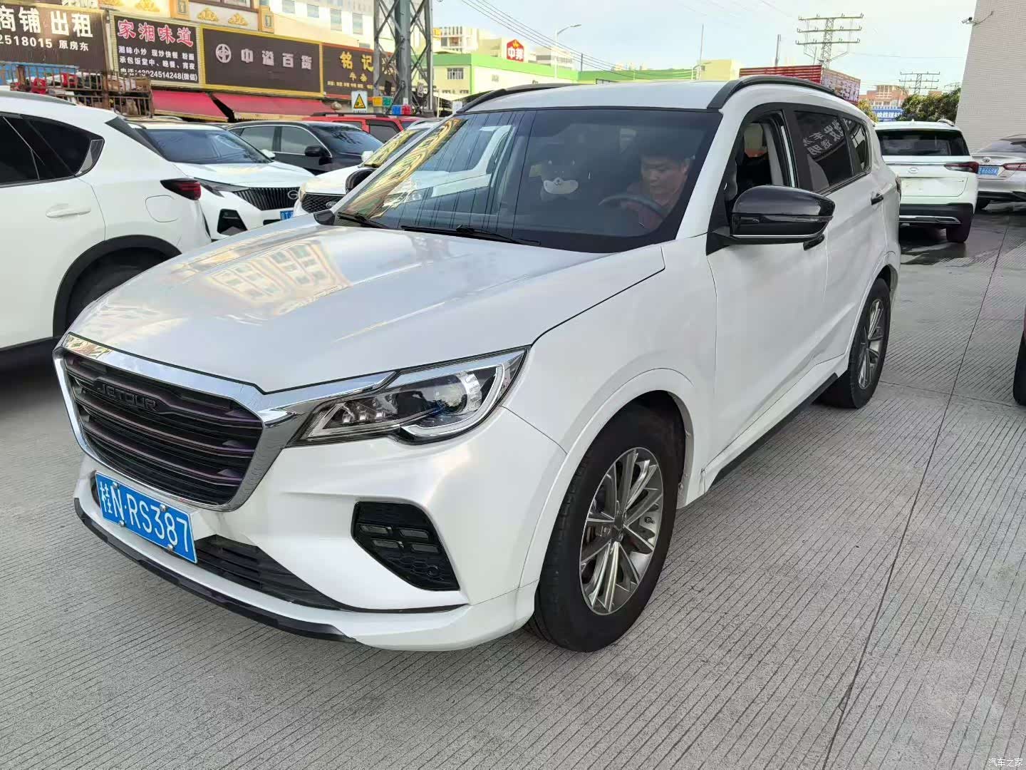 Jetour X70, 2020 1