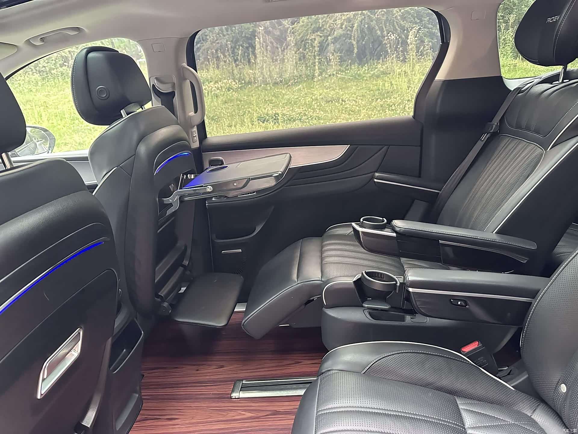 Roewe iMAX8, 2022 7
