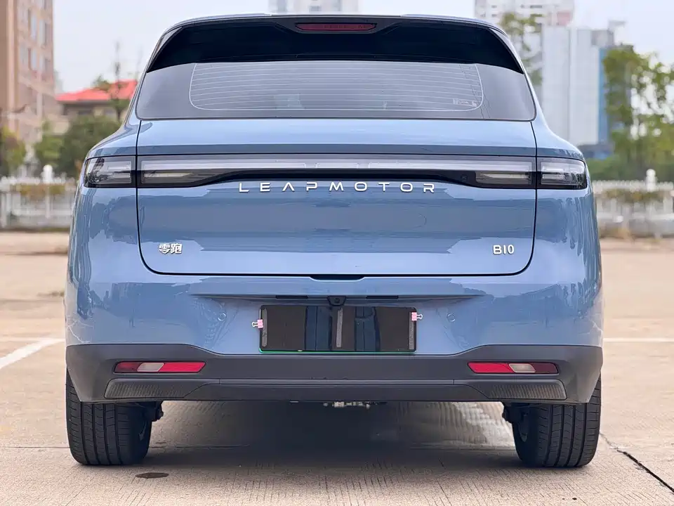 Leapmotor B10