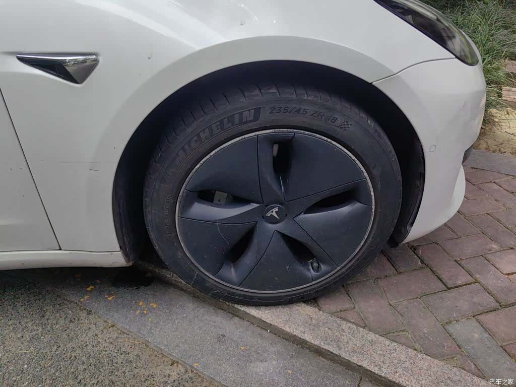 Tesla Model 3, 2020 23