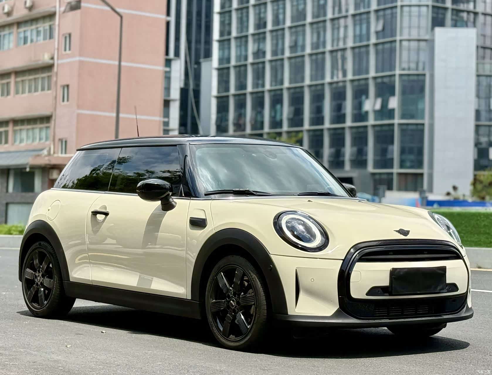 Mini Cooper, 2023 2