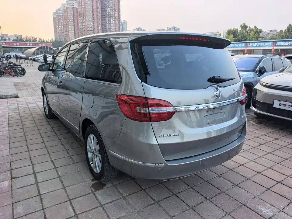 Buick GL8