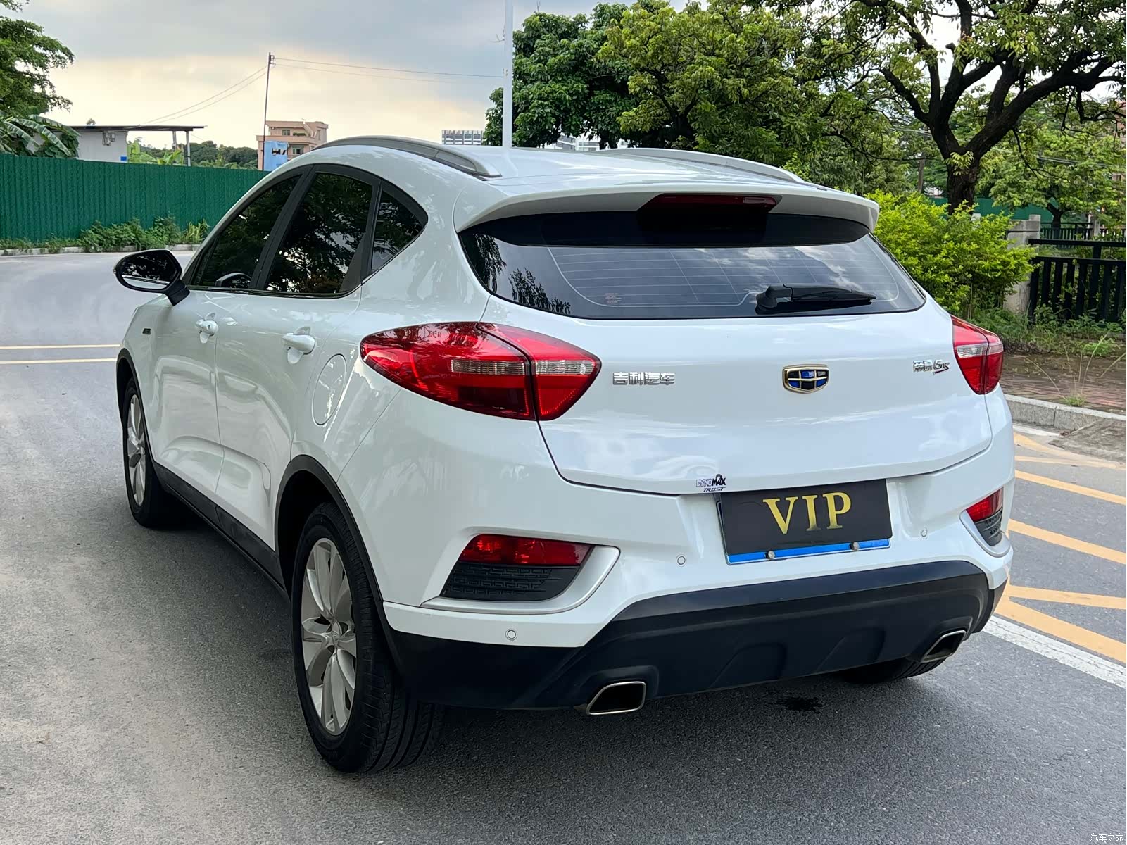 Geely Emgrand, 2017 9