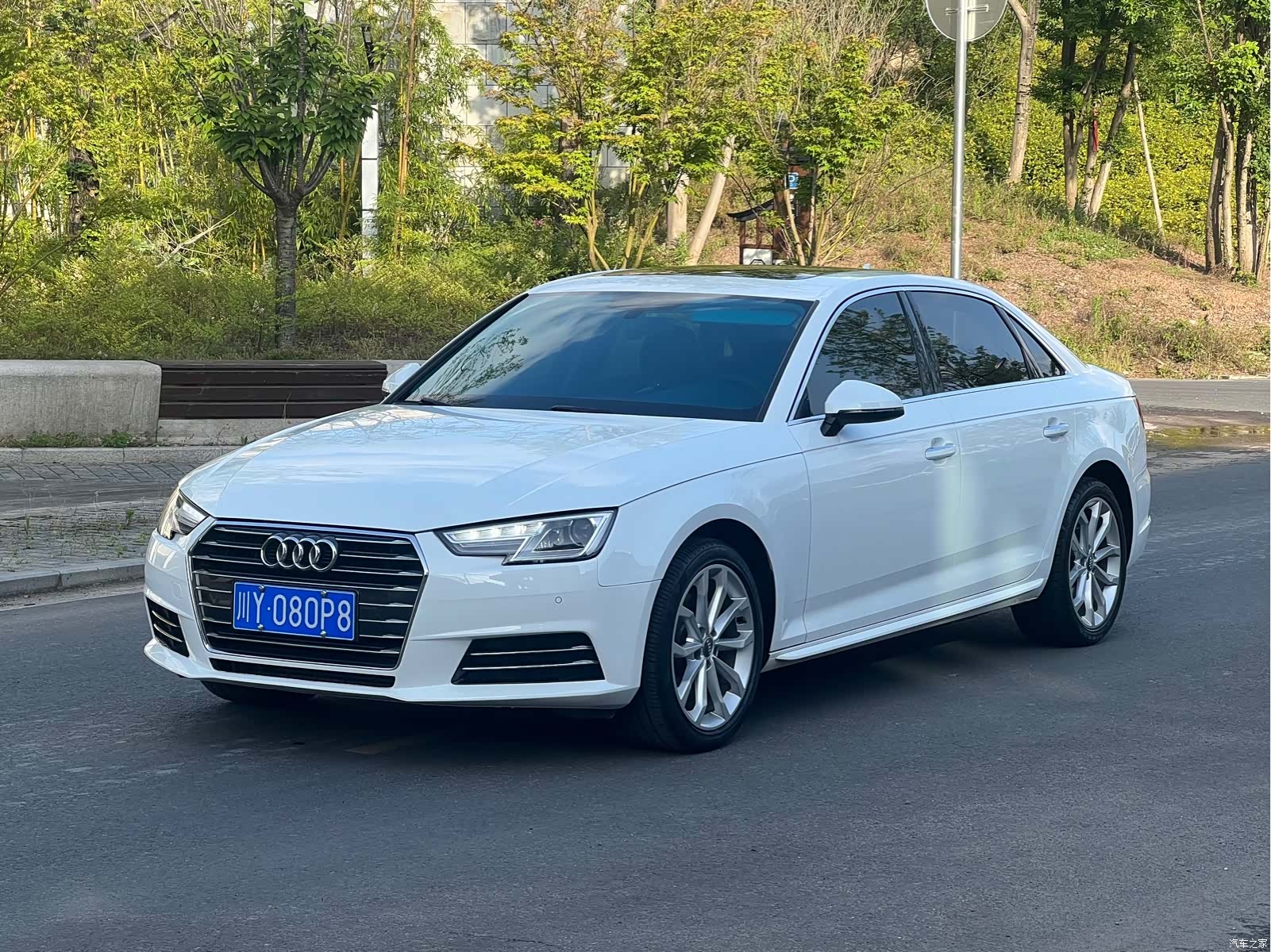 Audi A4L, 2018 1
