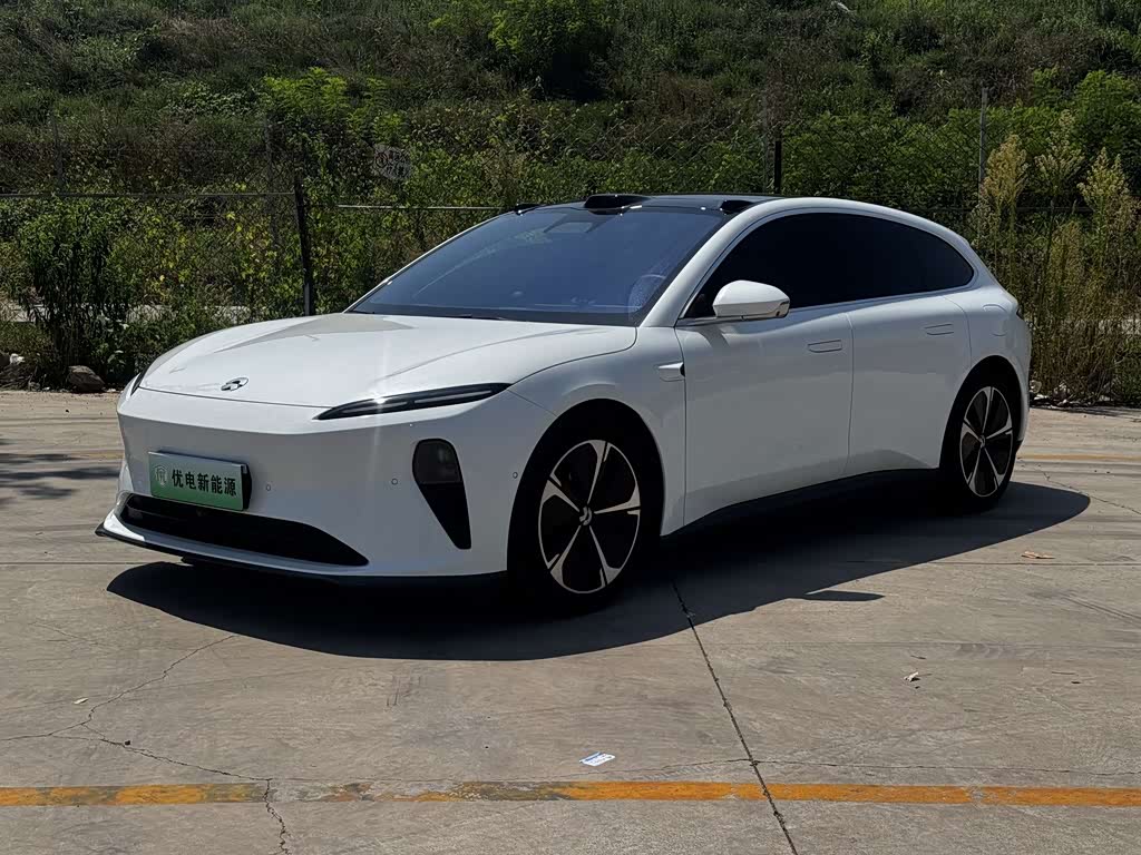 NIO ET5T