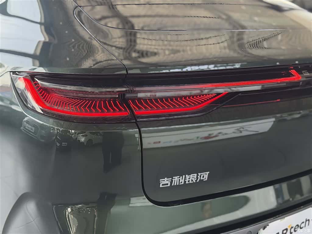 Geely 8, 2025 13