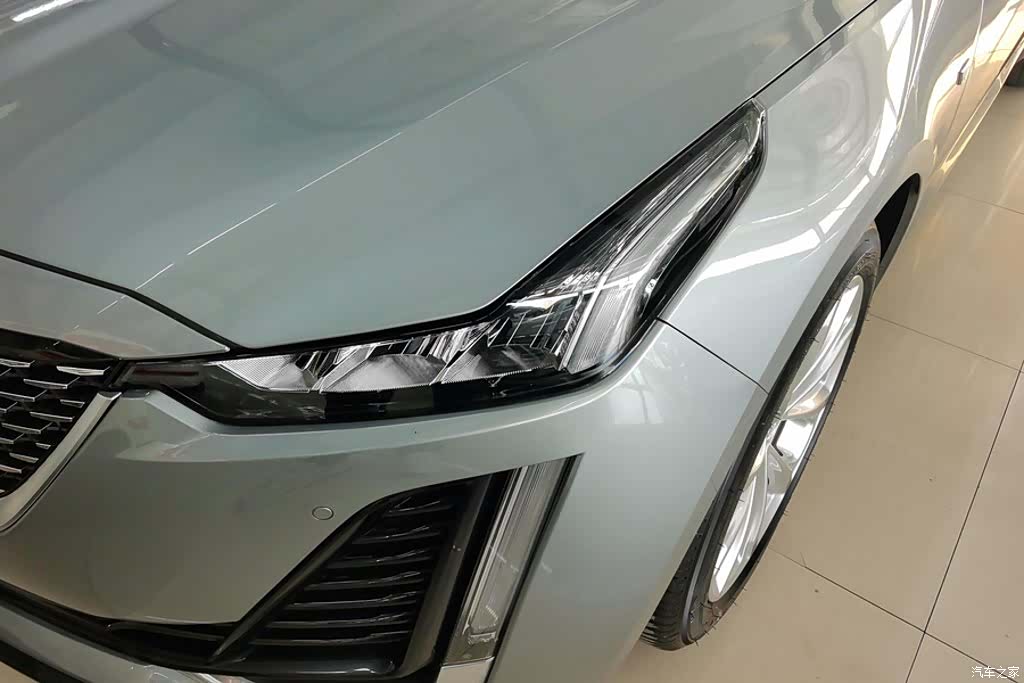Cadillac CT5, 2024 все фото
