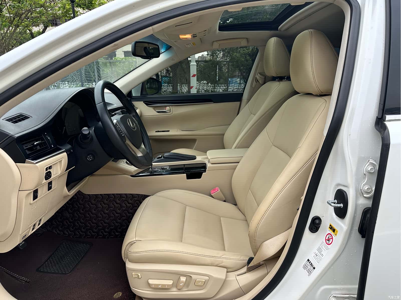 Lexus ES, 2014 7