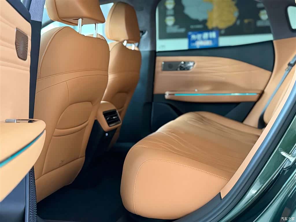 Geely 8, 2025 20