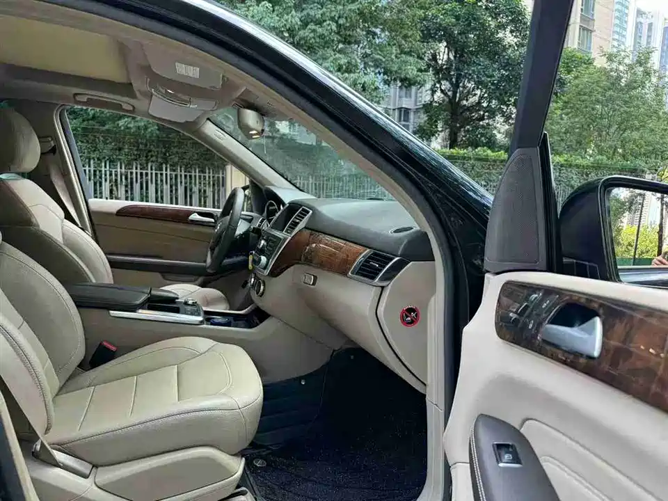 Mercedes-Benz M class