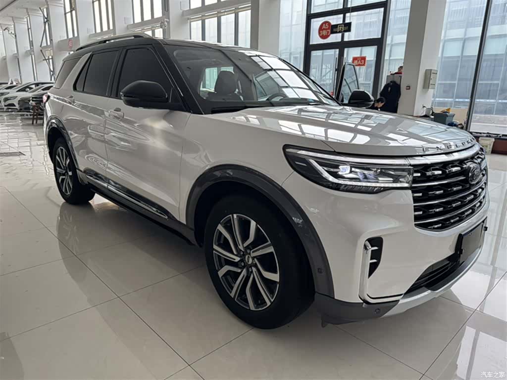 Ford Explorer, 2023 16