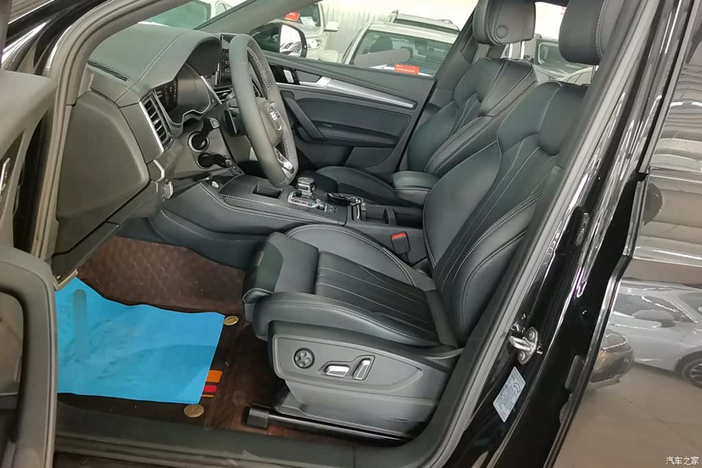 Audi Q5L, 2024 9