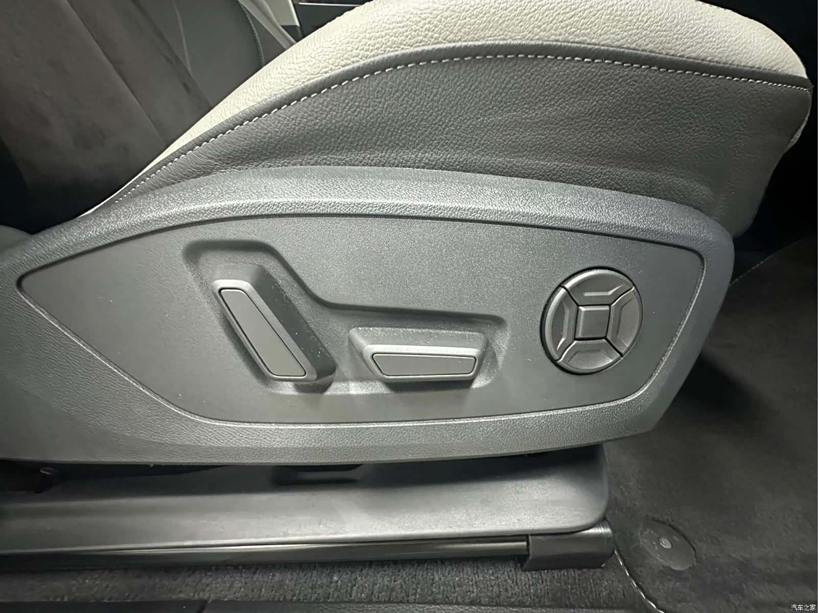 Audi Q3, 2022 23