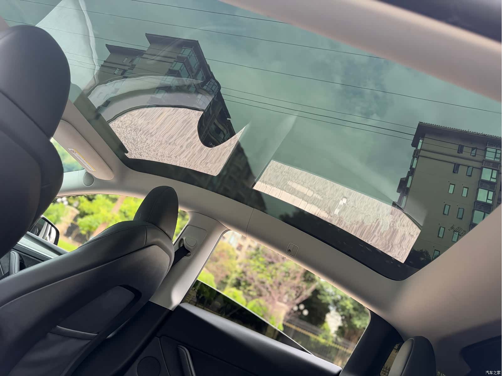 Tesla Model Y, 2024 8
