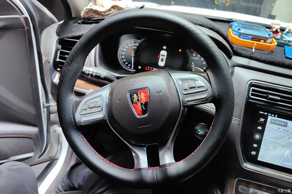 Roewe RX8, 2018 15