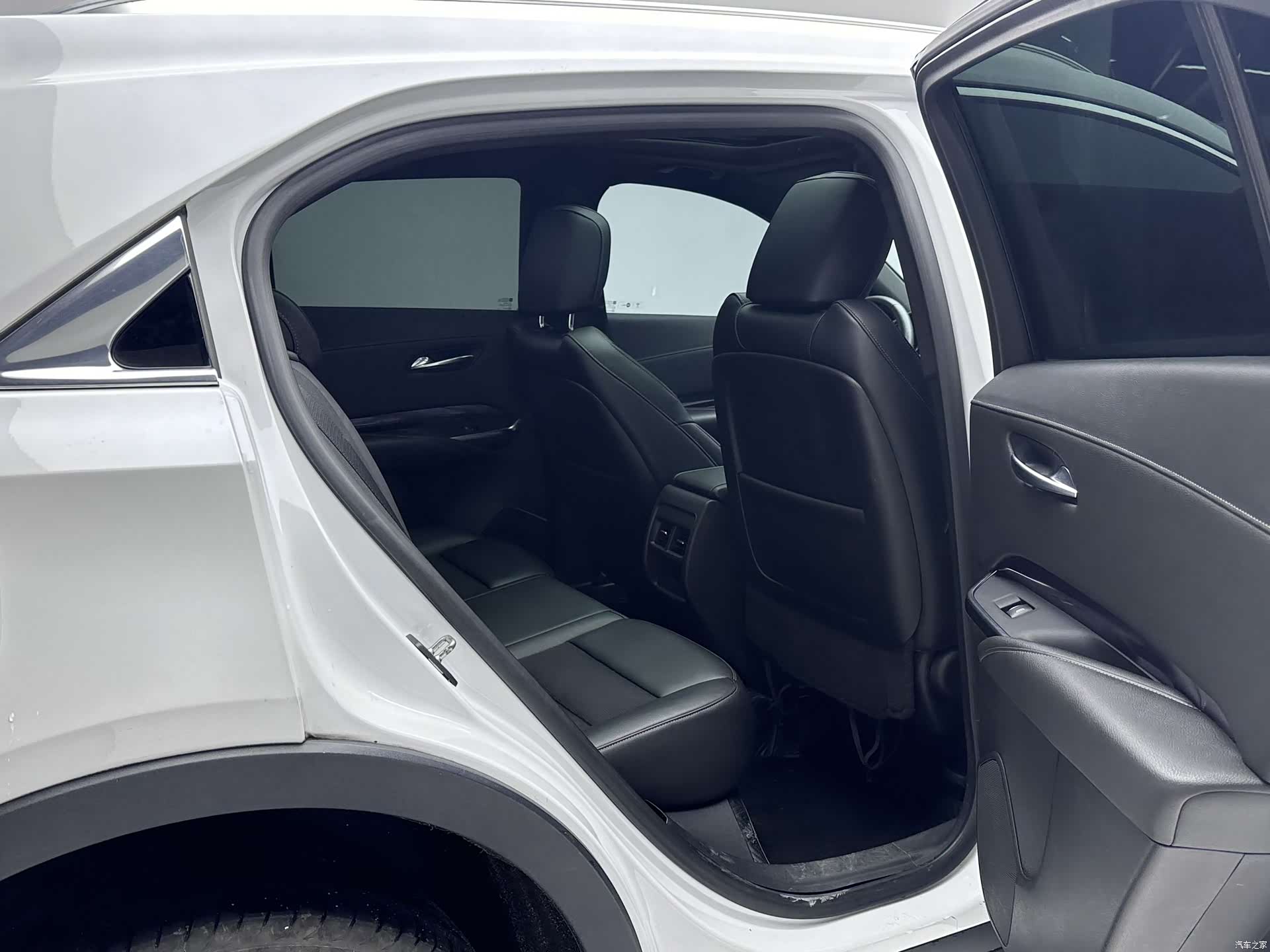 Cadillac XT4, 2021 12