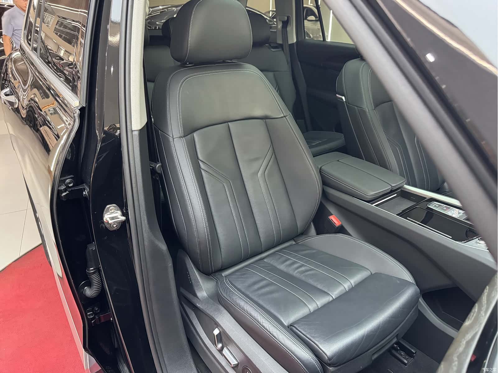 Audi Q6, 2023 37