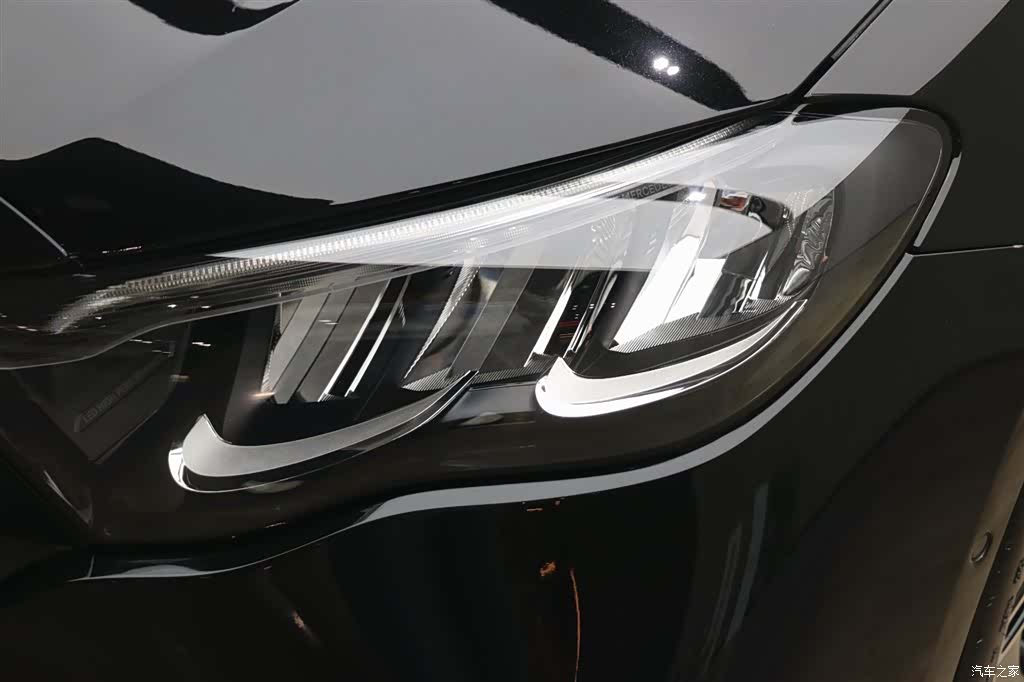 Mercedes-Benz E-Class, 2024 26