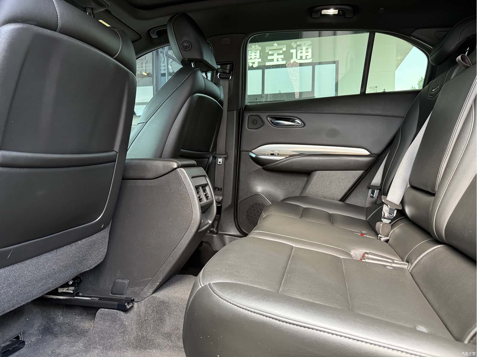 Cadillac XT4, 2021 9