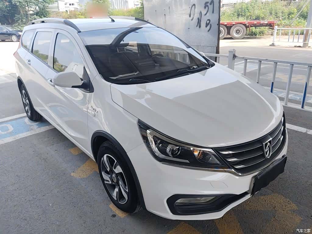 Wuling 310W, 2021 4