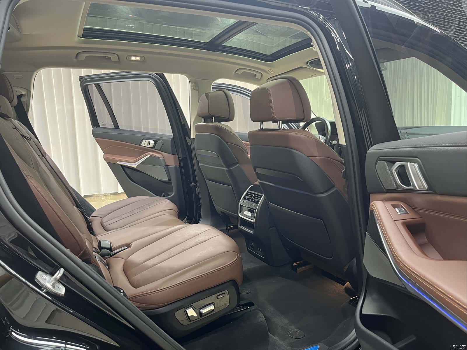 BMW X7, 2021 11