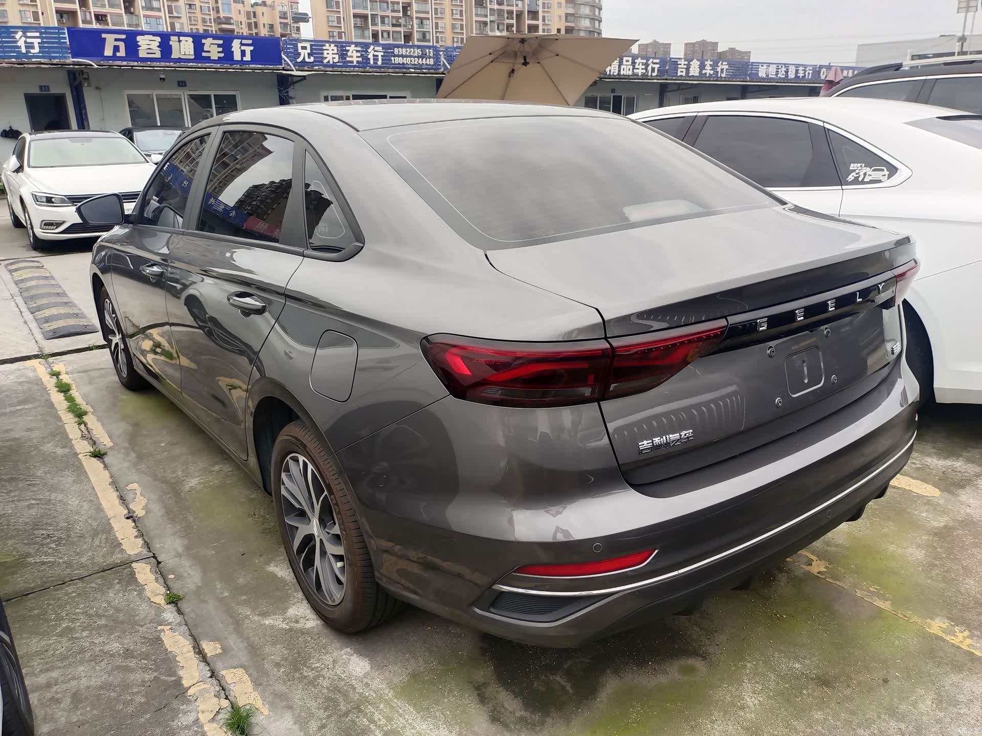 Geely Emgrand, 2023 16